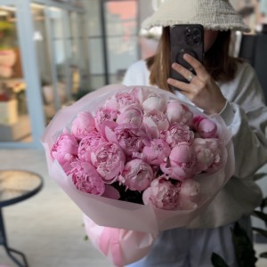 Букет из Пионов Моно 21шт