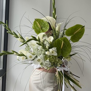                 Интерьерный зеленый букет 