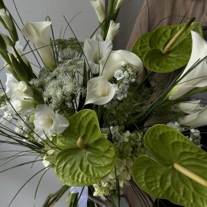                 Интерьерный зеленый букет 