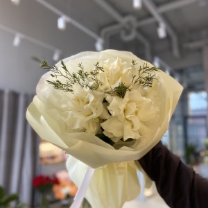    Букет Белая Роза/Хамелациум 