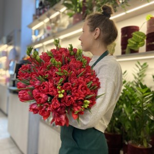                                                                                 Букет Тюльпаны и Фрезия