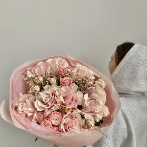                                                                                                                                           Букет из французских розовых  роз 