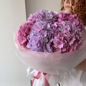 Еще один монобукет с гортензиями :)