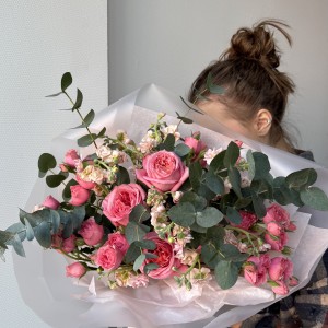 Букет пышный с пионовидной розой  