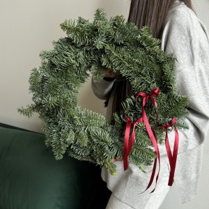                                                                                                                                                                                                                        Венок из голубой ели «Рождественский»