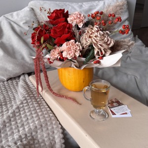 Композиция в тыкве ягодная