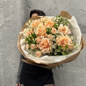          Тот самый букет с французской розой