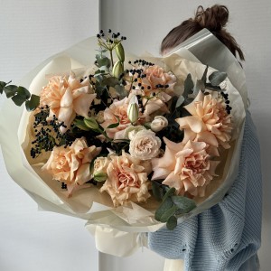 Букет с французской розой "Шиммер" 