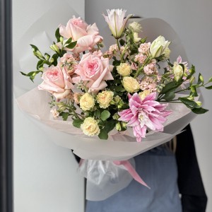 Букет с азиатской лилией 