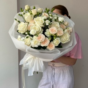                                                                                                                                                                       Букет Светлый с пионовидной розой