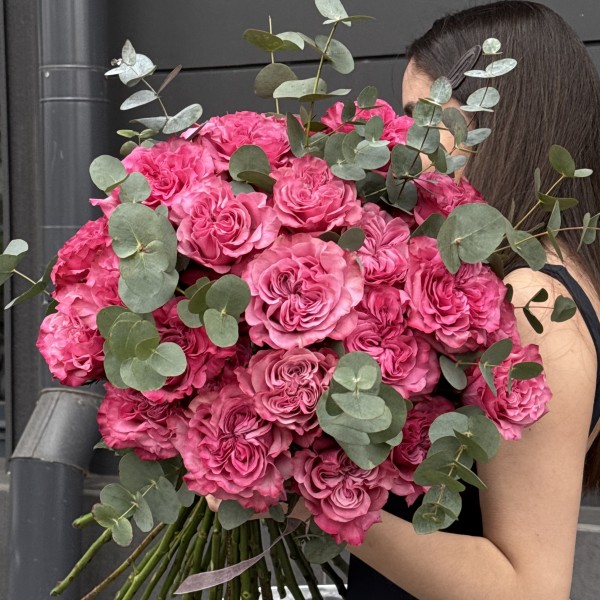                                                                                                                          Букет с пионовидной розой "Кантри Блюз" (31шт)