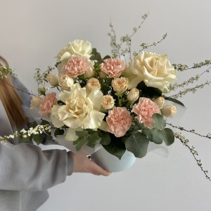        Цветочная композиция «Весенняя»